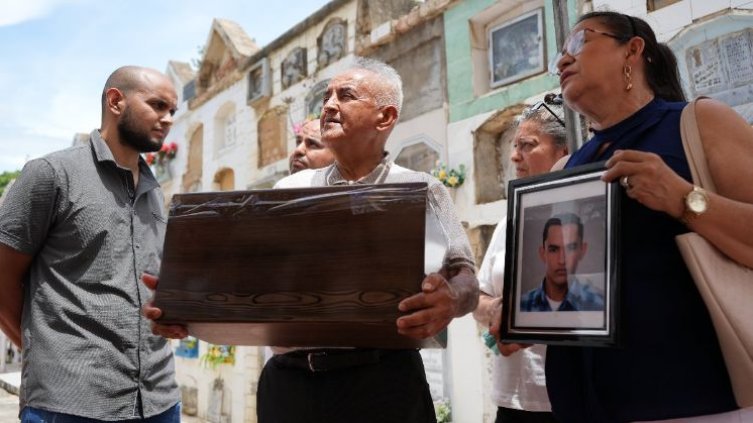 La Unidad de Búsqueda de Personas dadas por desaparecidas entregaron los cuerpos de sus seres queridos a dos familias de Norte./Foto Cortesía