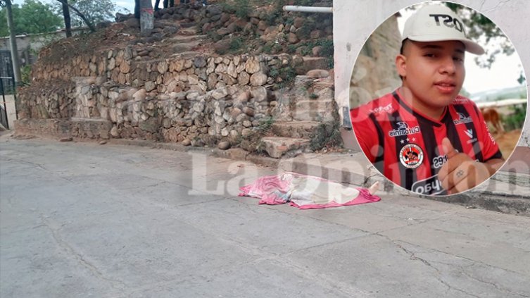  El cuerpo del adolescente quedó sobre la calle 24, luego de ser atacado a disparos. / Foto: cortesía