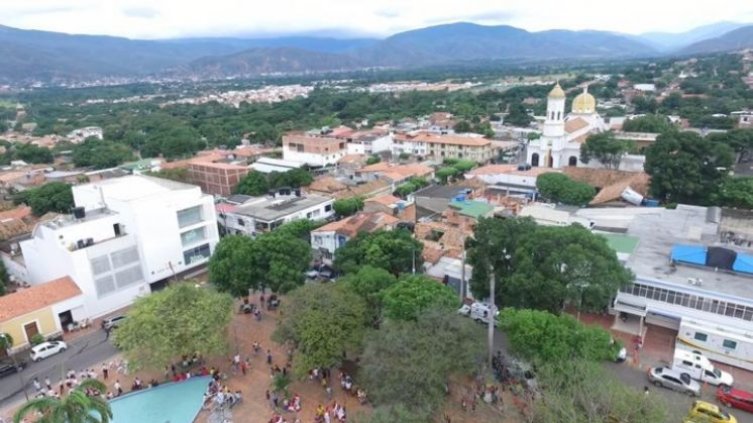 Villa del Rosario en medio de un debate por el porte de armas.