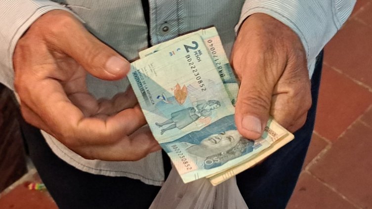 Petro deja un país con menos desempleo, más deuda y una inflación al alza