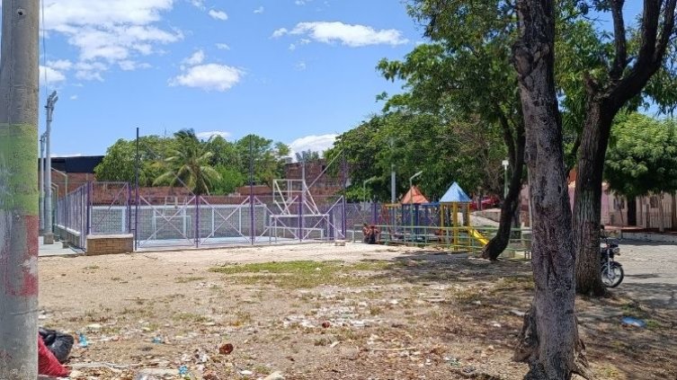Cancha Punta Brava