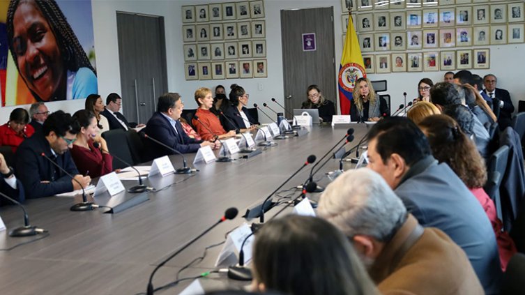 Reunión-sobre-el-salario-01-10-26.