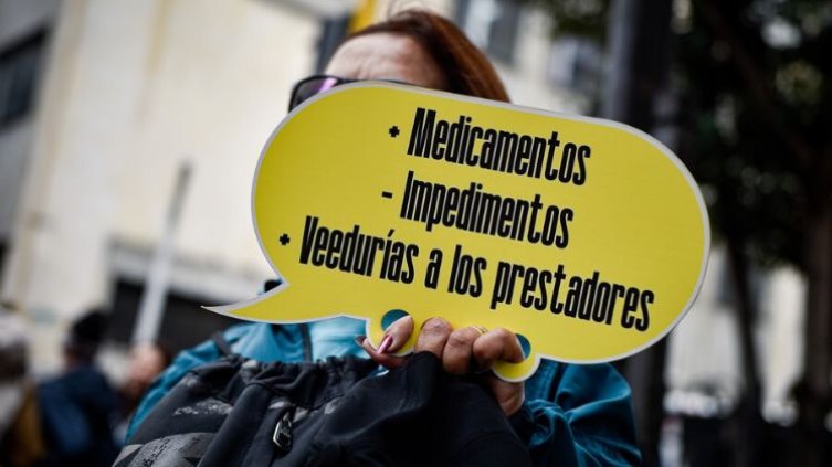 ¿Otra “granada” que dejó Petro explotará? Salud del Magisterio adeuda $2,4 billones y Mineducación dice que es inviable