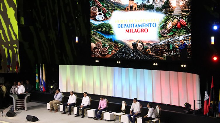 En el Centro Cristiano de Los Pinos se llevó a cabo el Tercer Encuentro Regional para la construcción participativa del PND ‘Colombia, la Patria Milagro’. / Foto: Carlos Ramírez-La Opinión