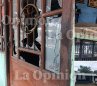 El techo y los ventanales de la vivienda quedaron destruidos por la onda explosiva.Foto: Leonardo Oliveros-La Opinión
