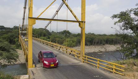 En la construcción del puente Mariano Ospina Pérez, paralelo al actual, se invertirán $19.000 millones más $4.000 millones de la interventoría. / Foto Luis Alfredo Estévez 