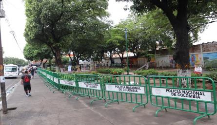 Parque Antonia Santos. Los vendedores informales que trabajaban en la zona serán caracterizados. Foto: Luis Alfredo Estévez/ La Opinión 
