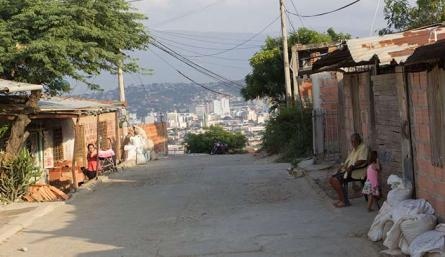 La alcaldía trabaja en una serie de tareas que llevarán a ofrecer una serie de acciones para las comunidades que viven en zonas de alto riesgo.