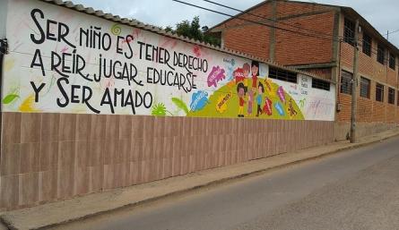 El proyecto se adelanta desde hace más de 4 años. Los cómics que los estudiantes han creado son para resolver sus conflictos escolares y familiares. /Foto: Cortesía/ La Opinión 