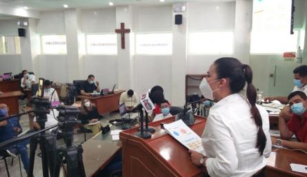 La directora de Planeación Municipal, Margarita Contreras, respondió ante el Concejo las preguntas que le formularon sobre el proceso de estratificación. / Foto Juan Pablo Cohen /La Opinión
