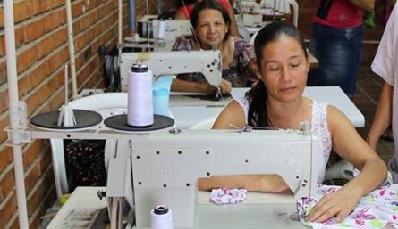 la convocatoria está dirigida a propietarias que lideren unidades productivas en las líneas de negocio establecidas, que se encuentren en etapa de maduración, con una antigüedad mínima de 2 años, con residencia en la zona urbana o rural del municipio. / Foto: Archivo