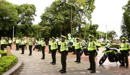 La presentación del nuevo equipo de Tránsito la hizo el alcalde Jairo Yáñez, desde un acto en el parque Simón Bolívar del barrio Colsag. / Foto: Alcaldía