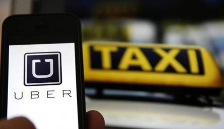 Los taxistas se quejan del transporte informal y rechazan el proyecto de ley 003 que se discute en el Congreso, el cual regula las plataformas digitales que ofrecen el servicio de transporte. / Foto: Archivo