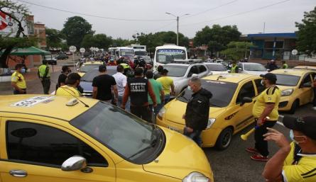 En el puente Arnulfo Briceño se registraron bloqueos parciales en medio de la protesta./Foto: Juan Pablo Cohen