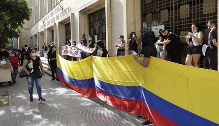 ‘Las zonas de rumba  se hunden en deudas’