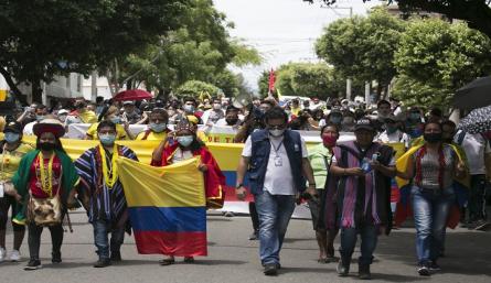 La movilización se inició en los alrededores del Hospital Universitario Erasmo Meoz hasta llegar al parque Santander. / Juan Pablo Cohen/ La Opinión 