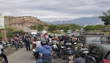 Este es el panorama en la vía que de Cúcuta conecta con el municipio de El Zulia./Foto: Alfredo Estévez - La Opinión
