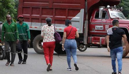 La economía de los volqueteros se agudizó por los bloqueos./Foto Alfredo Estévez