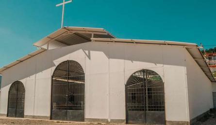 Capilla provisional  a la que acuden en la actualidad los gramaloteros./Foto Cortesía