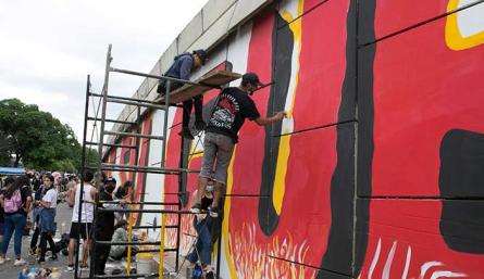 este es el mural que pintaron los jóvenes/Foto Juan Pablo Cohen