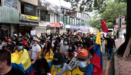 En Cúcuta, cientos de personas marcharon en las calles para rechazar nuevamente la reforma tributaria.  / Foto: Luis Alfredo Estevez