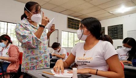 Los estudiantes deberán cumplir con todos los protocolos de bioseguridad. / Cortesía/ La Opinión 