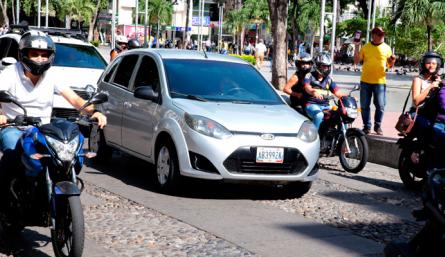 Vehículo extranjeros en Cúcuta.