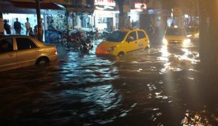 Cada vez que llueve, los barrios Zulima y Guaimaral se convierten en los protagonistas de las inundaciones.  / Cortesía/ La Opinión 