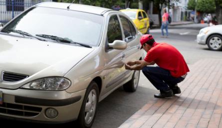 La principal modalidad de hurto es el halado, que es dejar descuidado el automotor en el espacio público en lugar de llevarlo a un parqueadero./La Opinión