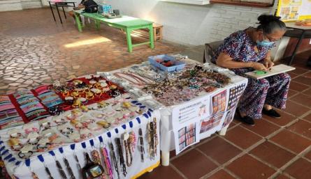 Capacitaron a los 'abuelos' emprendedores en la era digital./Foto: cortesía