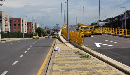 Paso de vehículos en Cuatro vientos