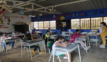 Las clases presenciales alcanzan el 77% . / Foto: Cortesía / La Opinión 