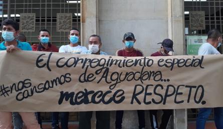 Señalan que si no les cumplen bloquearán las vías y, además, tomarán acciones jurídicas. / Foto: Deicy Sifontes / La Opinión  