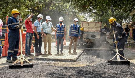 Serán intervenidos los puntos priorizados en la ciudad, programa que beneficiará a las 10 comunas y mediante el cual estiman reparar cerca de 4.000 huecos. / Foto: Alcaldía de Cúcuta