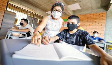 Más de 3,4 millones de estudiantes y más de 115 mil maestros han participado en la estrategia “Evaluar para Avanzar”./ Foto: Cortesía / La Opinión 