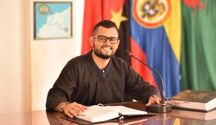 La Unisimón ofrece a los estudiantes como opción académica para obtener el título de abogado la realización de los MINOR