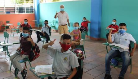 El Ministerio de Educación ha dicho que el calendario académico de 2022 iniciará con presencialidad./Foto archivo La Opinión