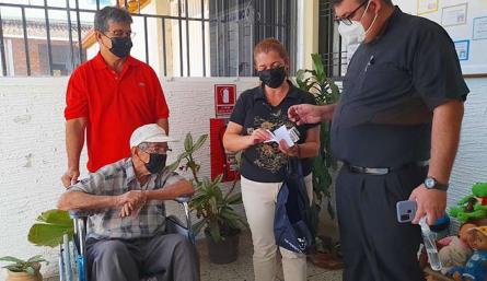 más de 130 adultos mayores de San Cristóbal serán atendidos por la iglesia católica./Foto cortesía