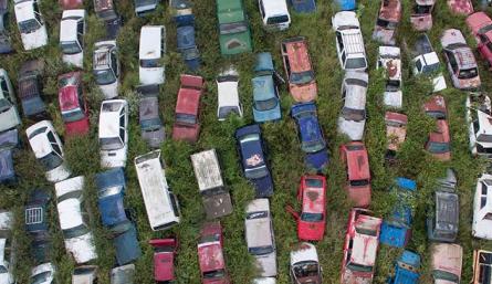 más de 14 mil carros están abandonados en los patios de tránsito./Foto Juan Pablo Cohen