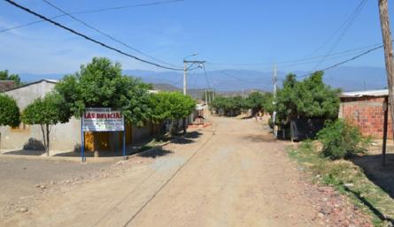 Barrio Las Delicias en medio de las aguas negras