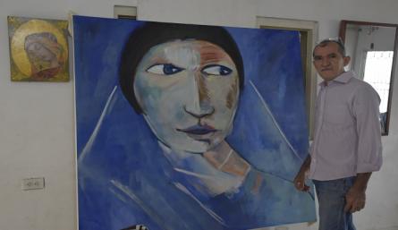 Emilio Quintero, enseña la pintura a domicilio 