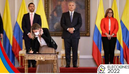 Partidos políticos firman el pacto de no agresión