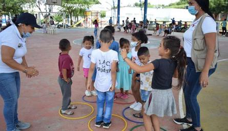 Niños de La Ermita reciben atención de la alcaldía./Cortesía