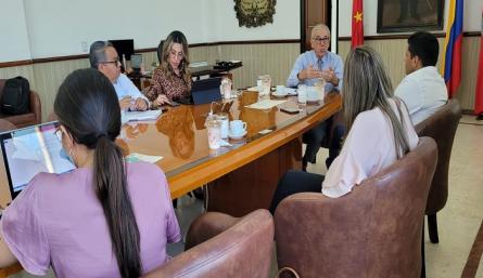 Alcaldía y Veolia buscan aprovechar residuos sólidos en Cúcuta.
