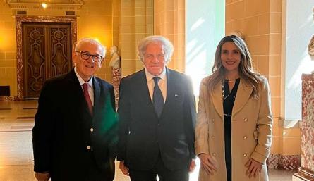 El alcalde Jairo Yáñez, el secretario de la OEA, Luis Almagro, y la secretaria de Planeación de Cúcuta, Marcela Rodríguez./Foto cortesía