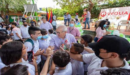 Colegio Daniel Jordán se sumó a la campaña Botellitas con Amor/foto cortesía
