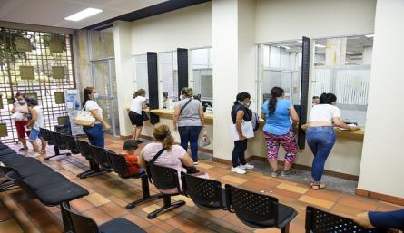 Los bancos habilitados para realizar este trámite son Davivienda, Occidente, Bogotá y BBVA. /FOTO: Cortesía/La Opinión