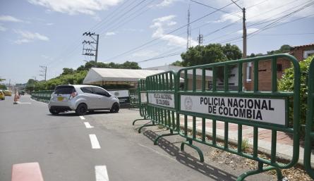 Según el comandante de la Mecuc los cierres se hacen por la seguridad de los uniformados y la misma comunidad./Foto: Pablo Castillo/La Opinión
