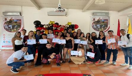 La edición fue escrita por los estudiantes de comunicación social de la sede principal y la sede Villa del Rosario.
