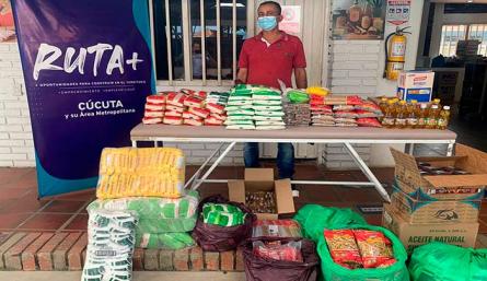 22 trabajadores informales de la gasolina recibieron ayuda para sus emprendimientos./Foto cortesía